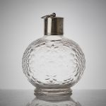 1754&nbsp;8018&nbsp;Karaff med sil..